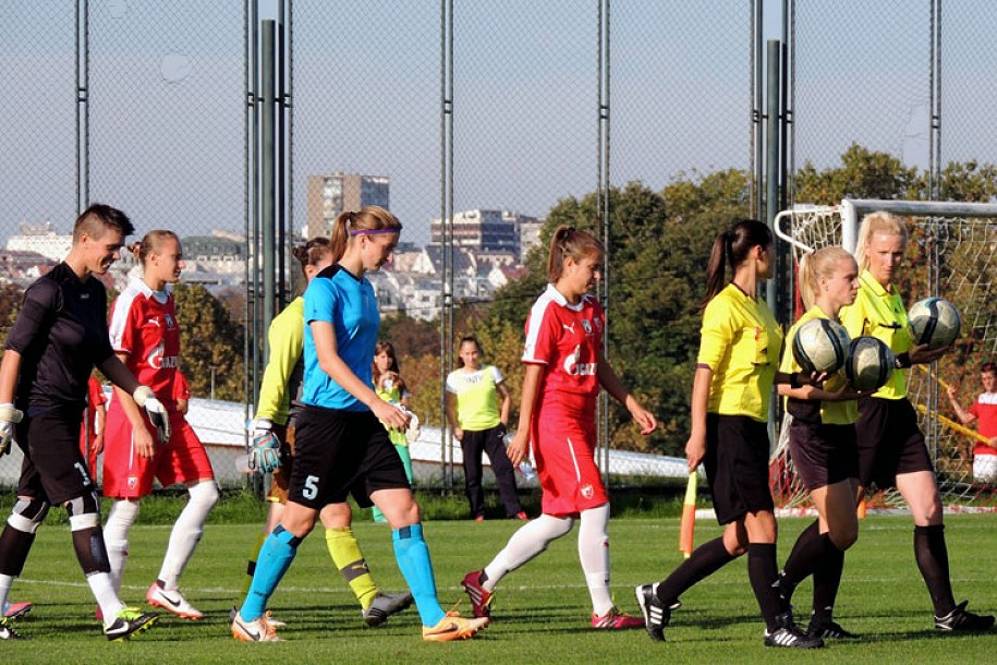 Fudbalerkama Spartaka pripao derbi kola protiv LASK Crvene zvezde (0:2)