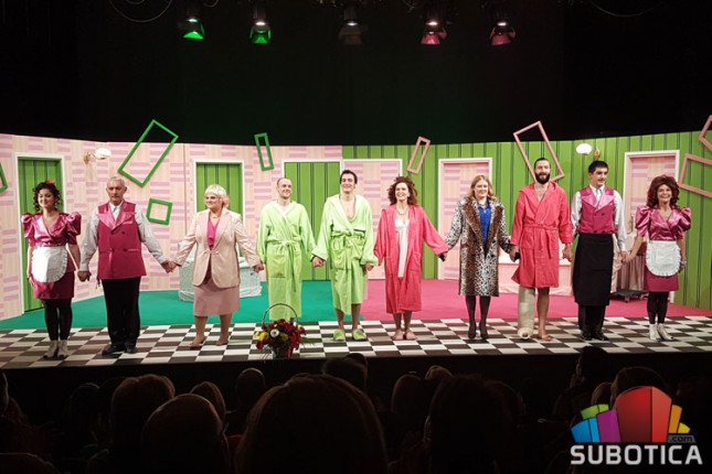 Predstava "2 u 1" oduševila subotičku publiku