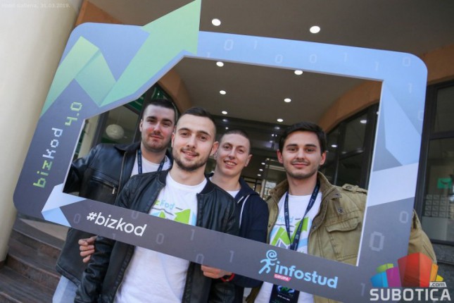 "Fantastic four" i "Undefined" pobednici četvrtog "BizKod" takmičenja