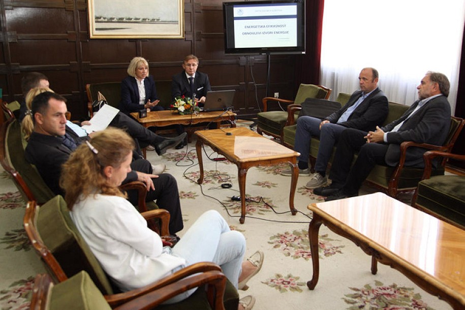 Potpisan ugovor o realizaciji projekta uštede energije i uspostavljanja stabilne proizvodnje pare u Opštoj bolnici u Subotici