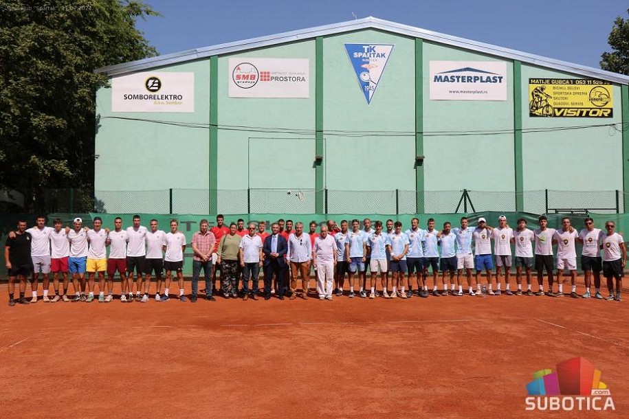 Tenis: Seniori Spartaka brane titulu