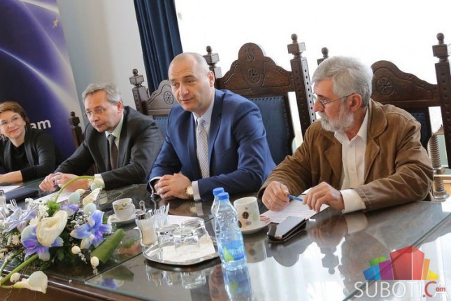 Centar za regionalizam održao okrugli sto u Gradskoj kući