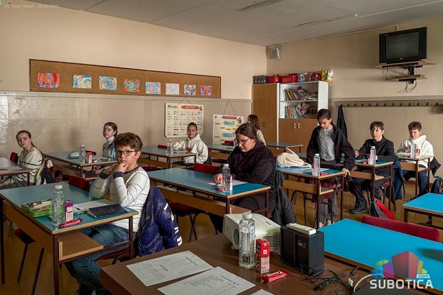 Mladi matematičari zablistali na Okružnom takmičenju