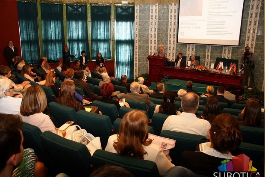 Otvoren je naučni skup "Tehnologija, kultura i razvoj"