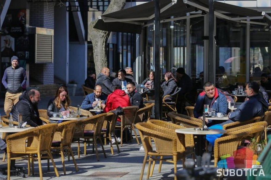 Ugostitelji prepušteni vremenskim prilikama