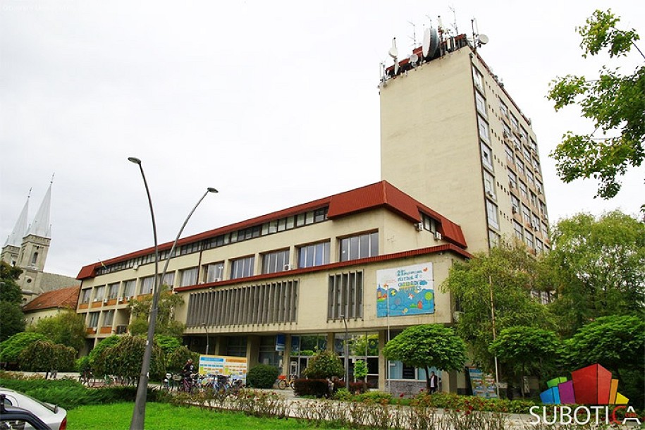 Otvoreni univerzitet "isporučen" Gojku Radiću