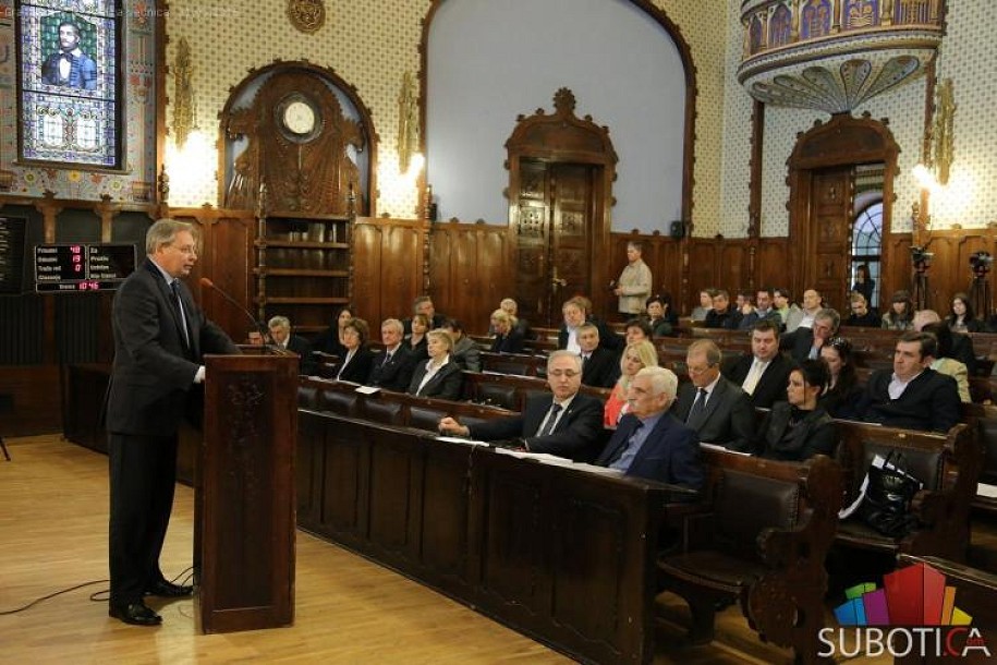 Usvojen rebalans budžeta - obezbeđen novac za otpremnine