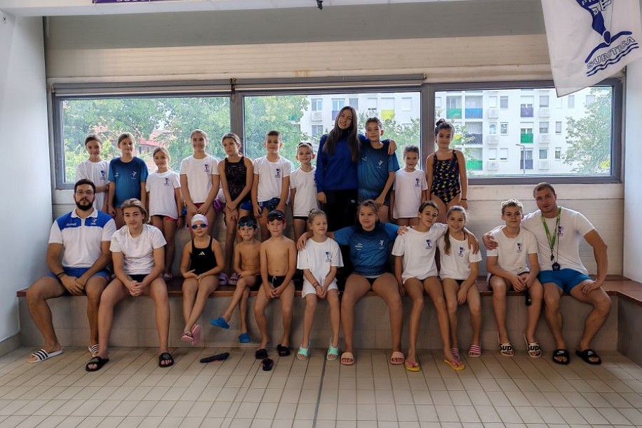 Plivanje: Odličan nastup Spartak-Prozivke - 15 medalja i pehar najboljeg takmičara generacije