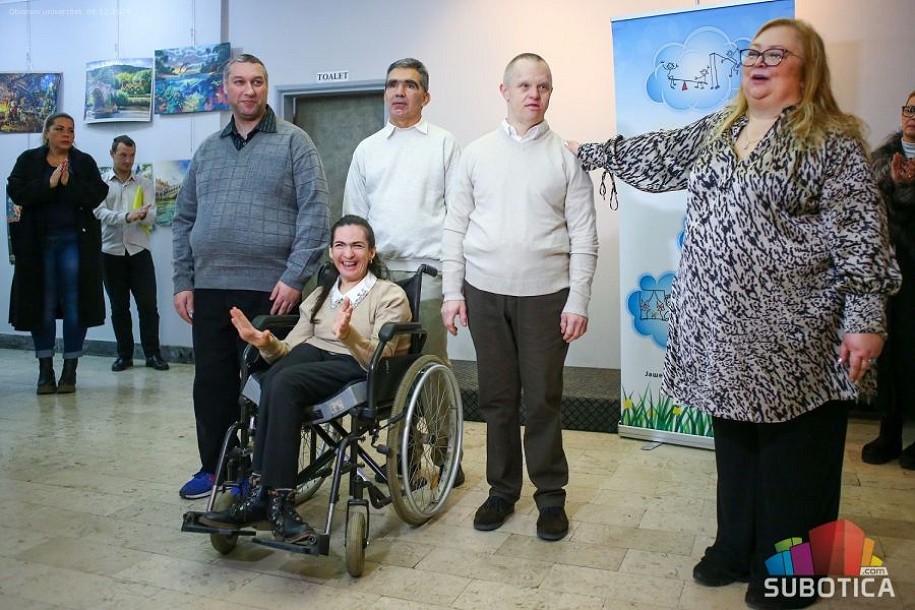 Izložba "Umetnost otvara srca" zaista ispunjava srca