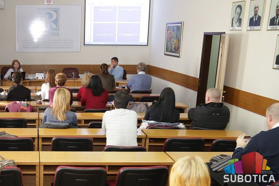 Klikom do usluga Privredne komore Srbije (PKS)