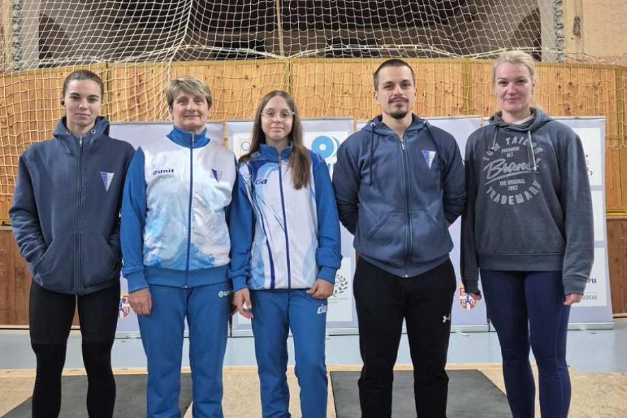 Dizanje tegova: Tri državne šampionke iz Spartaka