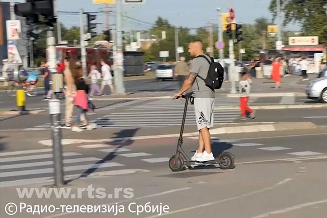 Električni trotineti ravnopravni u saobraćaju – gde i kojom brzinom mogu da se voze