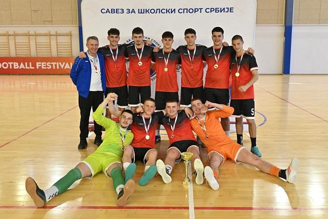 Gimnazijalci osvojili prvo mesto na republičkom prvenstvu u futsalu