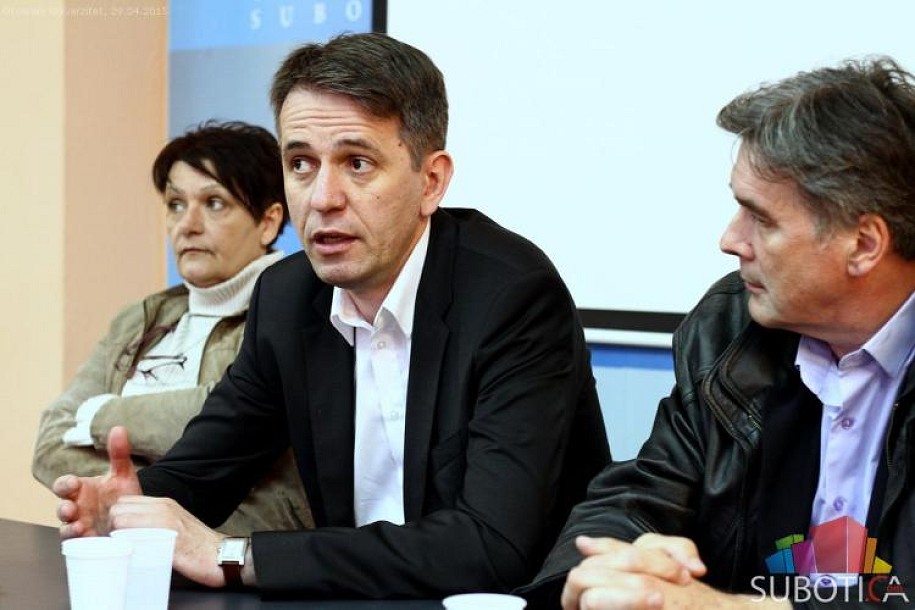 Održana tribina "Ne damo penzije parazitima"