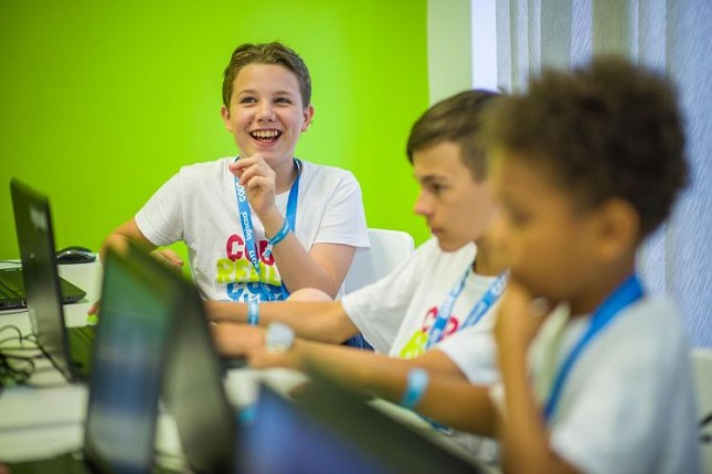Škola programiranja "Logiscool" organizuje zimske kampove za decu