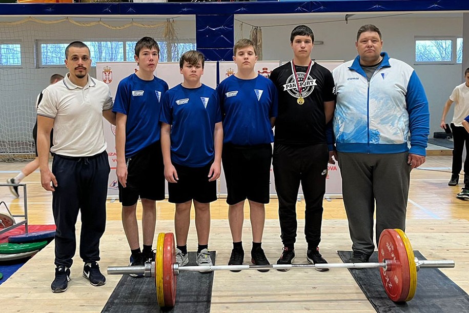 Dizanje tegova: Spartak prvak Vojvodine za uzrast U15 i U17
