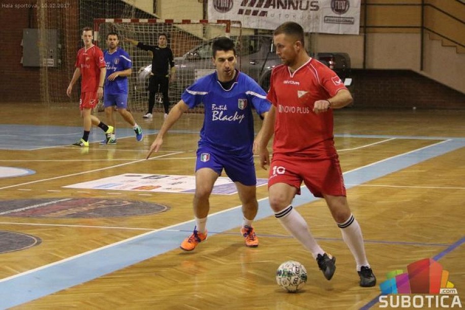 Počeo 45. Novogodišnji turnir u malom fudbalu, odigrano 14 mečeva