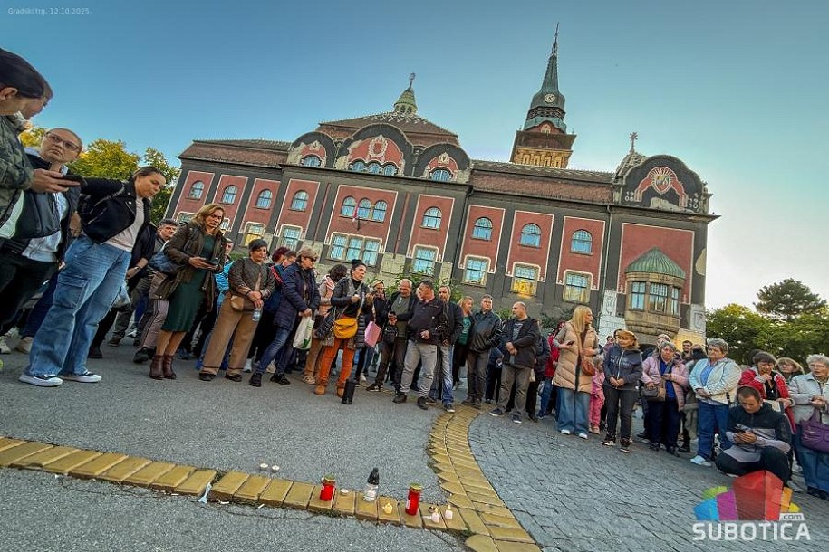 Sveće, pesme i emocije – Subotica se oprostila od Halida