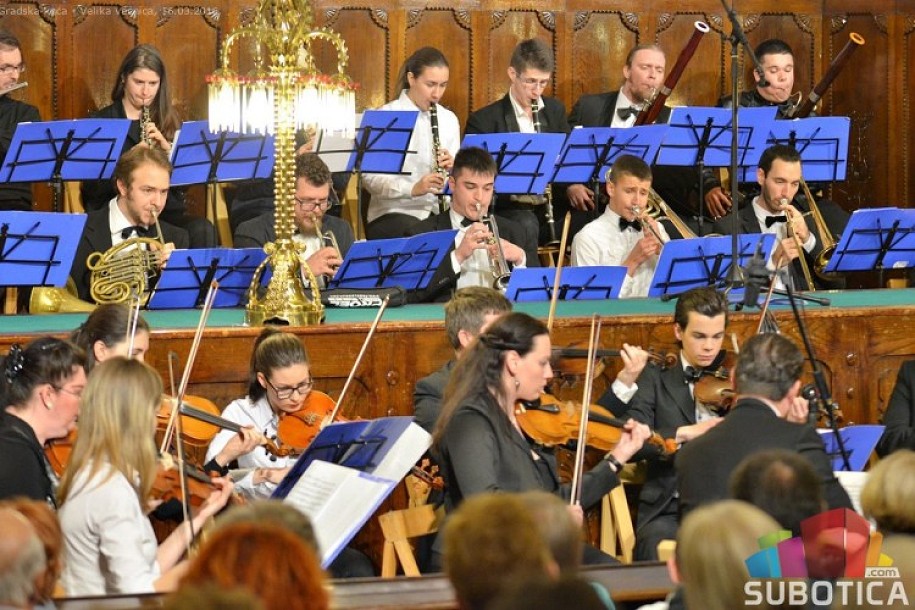Subotička filharmonija pred gašenjem?