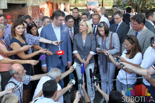 Premijer Srbije obišao novu lokaciju za smeštaj migranata u Subotici