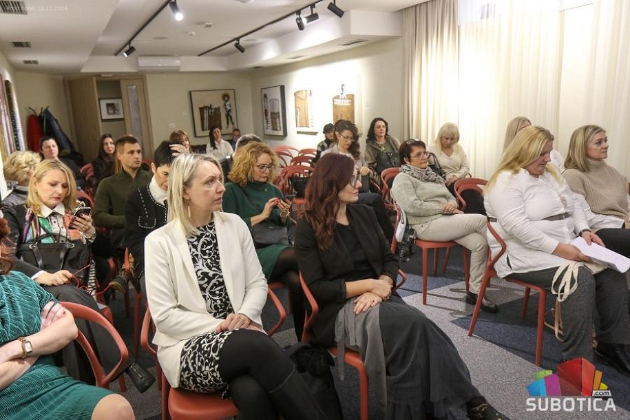 Održan Okrugli sto Akademije ženskog preduzetništva