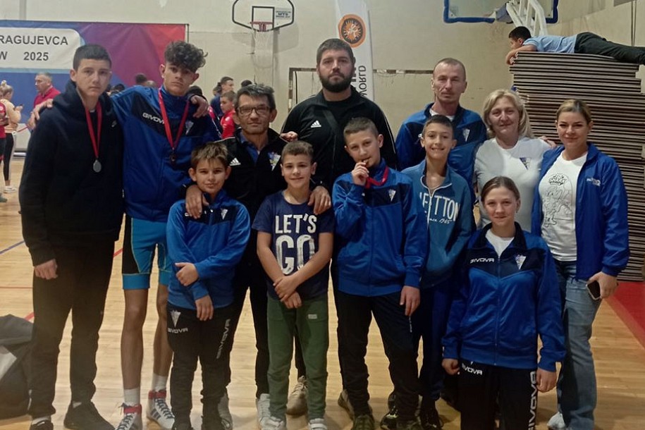 Rvanje: Tri medalje za Spartakov podmladak u Kragujevcu