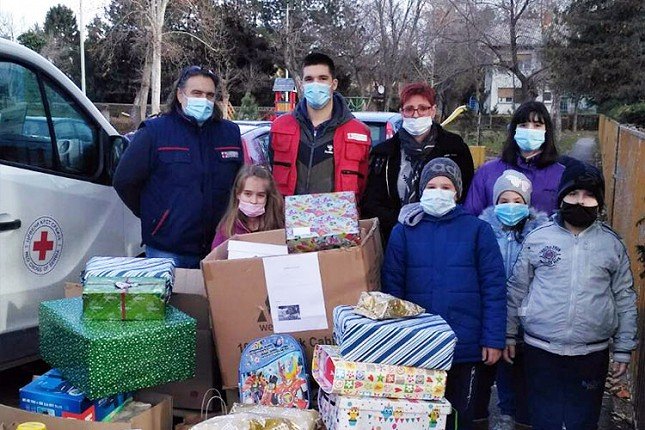 Akcija "Osmeh u kutiji" uči humanosti i radosti darivanja