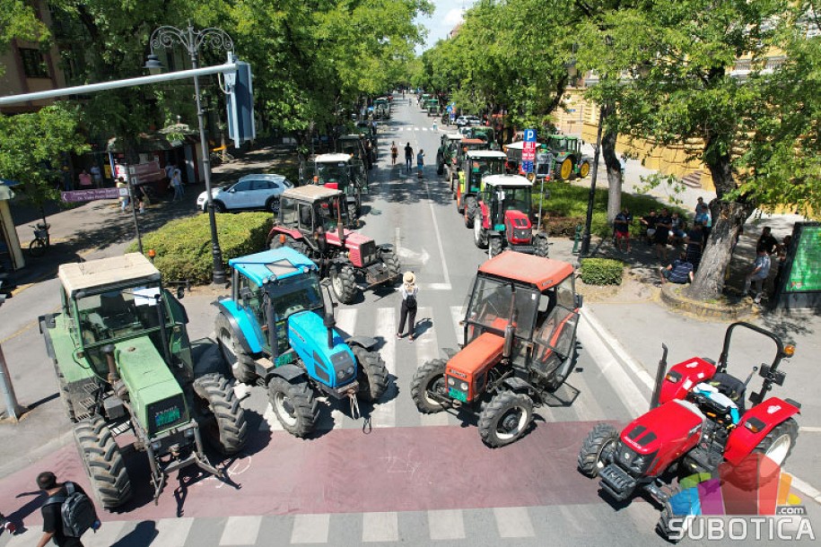 Radikalizacija protesta - blokirana Štrosmajerova ulica