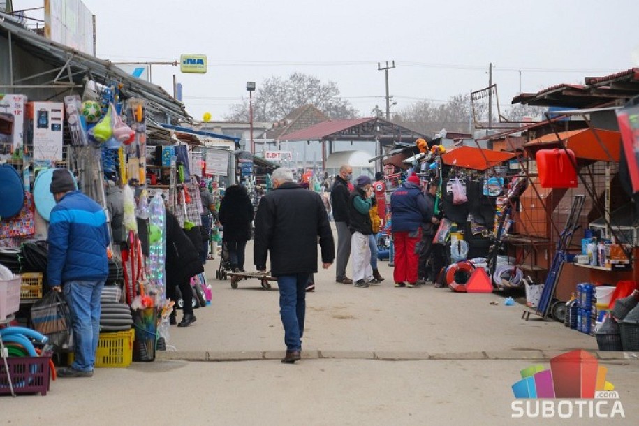 Zbog kovida Buvljak na kolenima