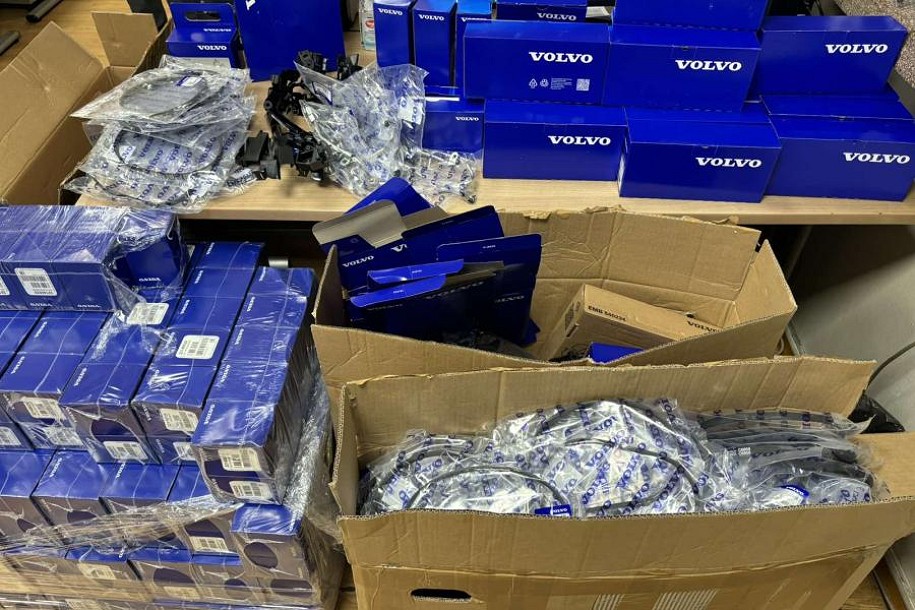 Carinici osujetili pokušaj krijumčarenja novih rezervnih delova za teretnjake u vrednosti od dva miliona dinara