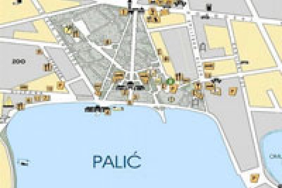 Natovareni kamioni uništavaju kuće na Paliću