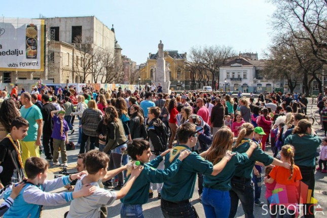 Subotičani su "Hepi" - snimali svoju verziju spota za hit Farela Vilijamsa