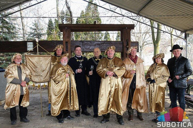 Vitezovi vina se okupili na Hajdukovu