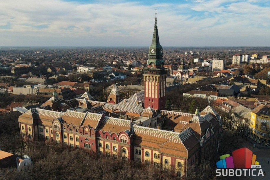 Stipendija za šest izuzetno nadarenih subotičkih đaka