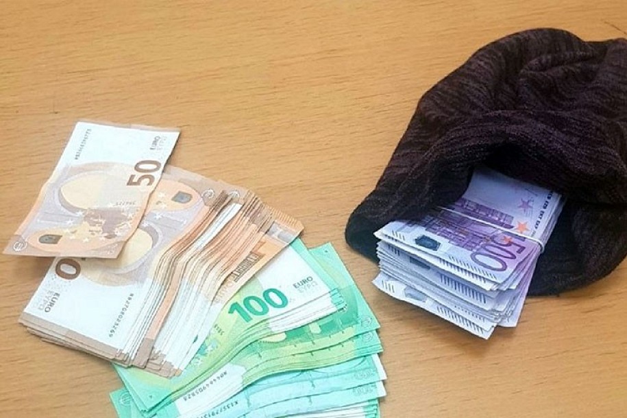 Na Horgošu sprečen pokušaj krijumčarenja 50.000 evra