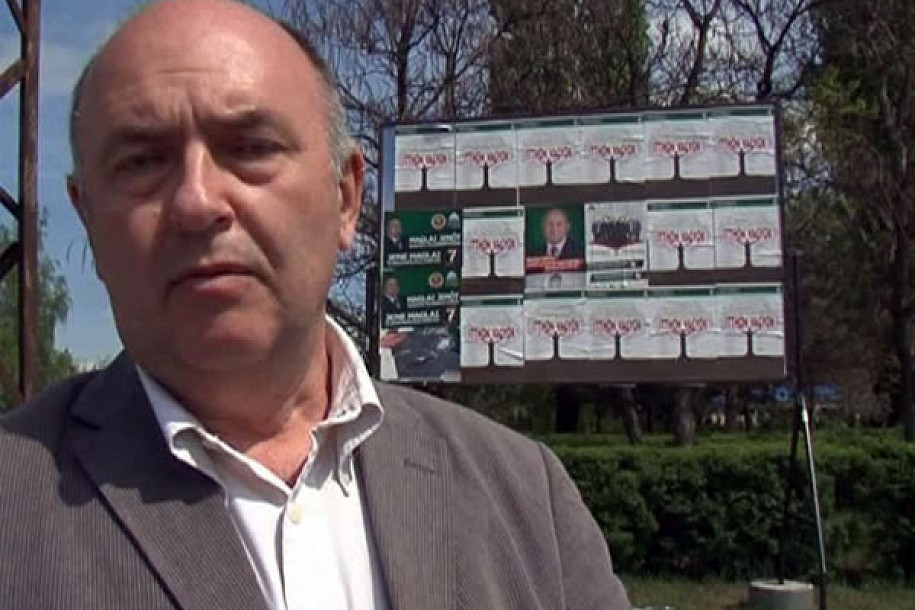 "SVM nudi samo prelepljivanje bilborda"