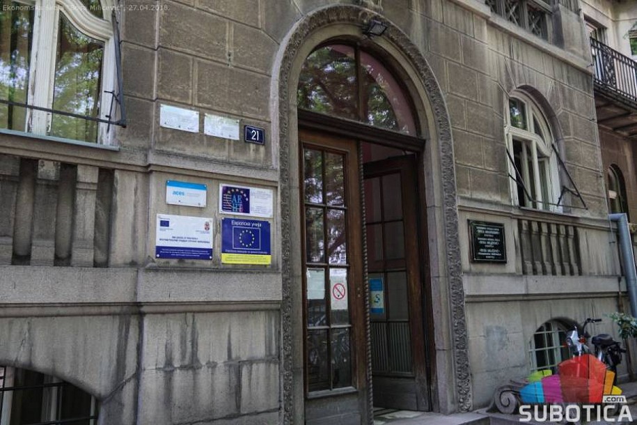 Komercijalista - novi smer u Ekonomskoj školi