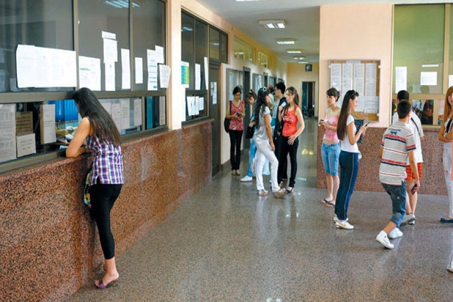 Počela isplata učeničkih i studentskih kredita i stipendija