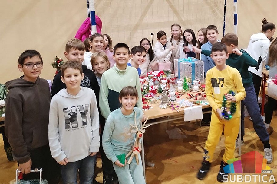 Učenici iz "Sonje Marinković" kroz humanitarne akcije tokom decembra prikupili skoro 400 hiljada dinara za Sofiju i Lea