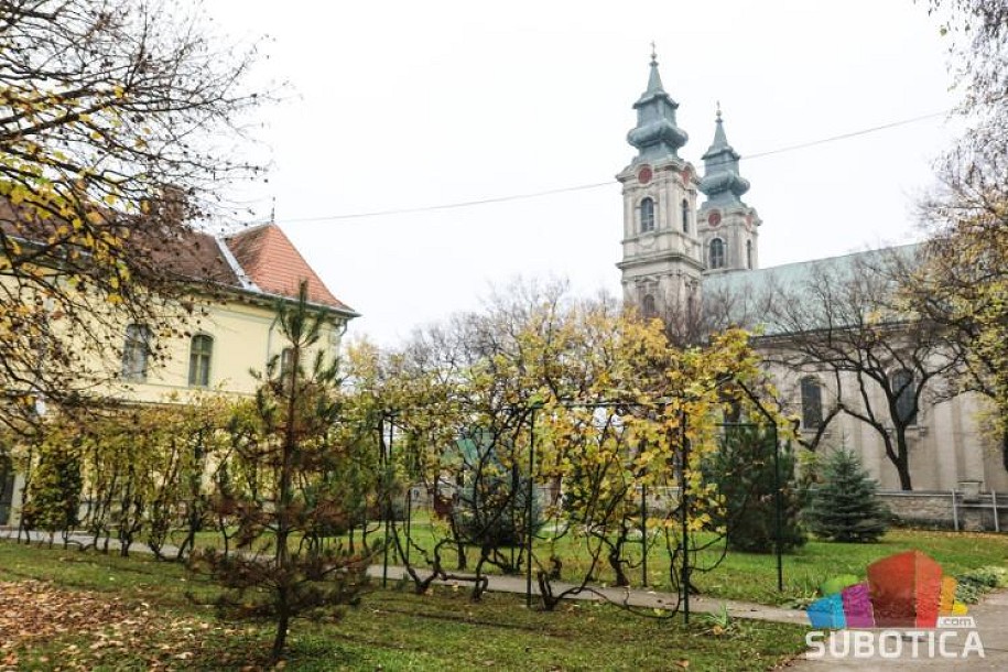 Saopštenje za javnost Subotičke biskupije povodom teškog zdravstvenog stanja biskupa Večerina