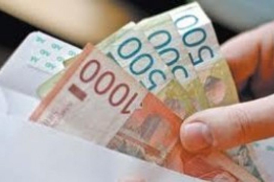 Prosečna plata: Ko od sarme jede kupus, a ko meso?