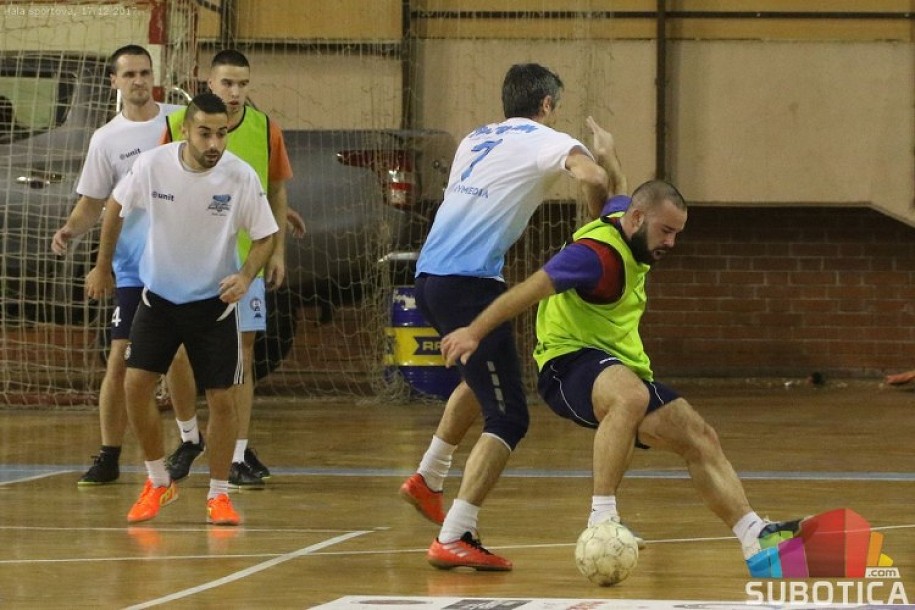 Novogodišnji turnir u malom fudbalu ušao u eliminacionu fazu