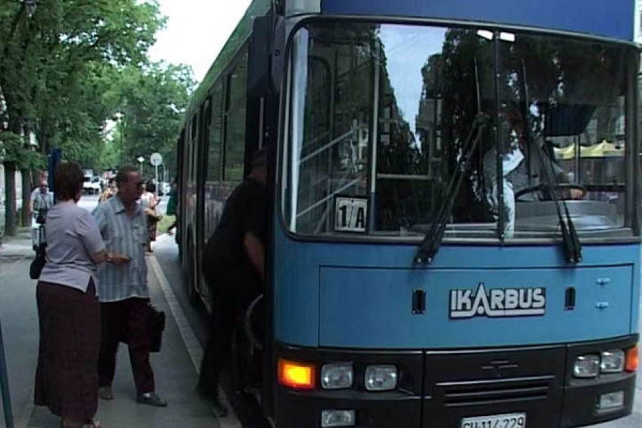 Gužva na šalterima za besplatne legitimacije