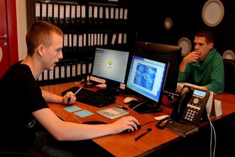 Informatički šampioni izbačeni iz srednje škole!