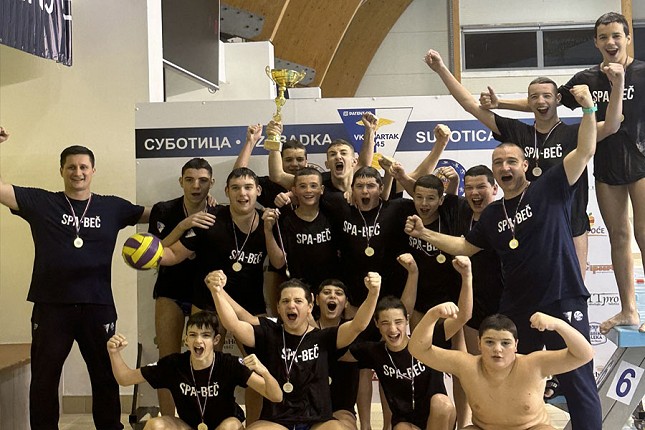Vaterpolo: Spartakova selekcija igrača do 14 godina osvojila trofej Kupa Srbije