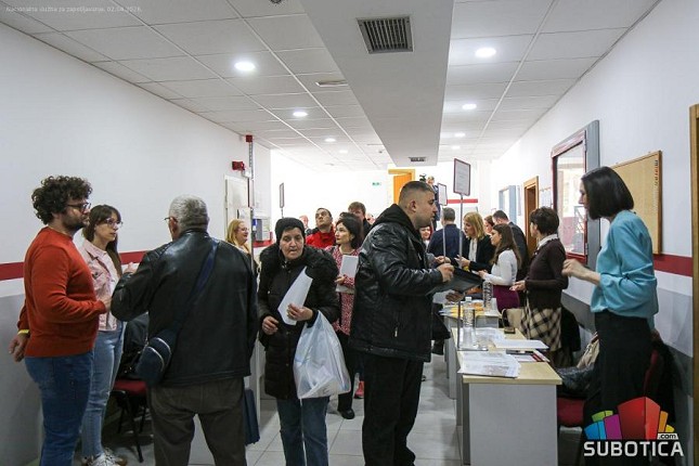 Najtraženiji radnici - operateri, građevinci, vozači i ugostitelji, više od 20 poslodavaca potražuje