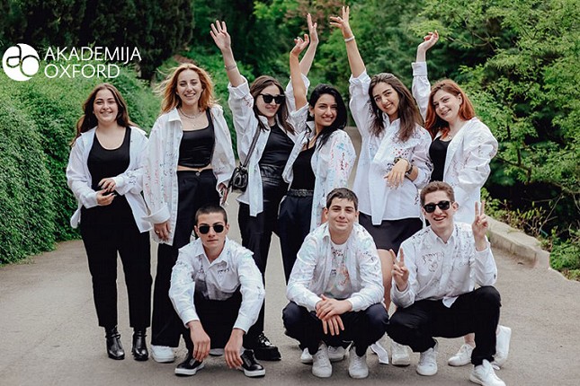 U toku upis na pripremnu nastavu za malu mature i kurseve jezika u "Akademiji Oxford"