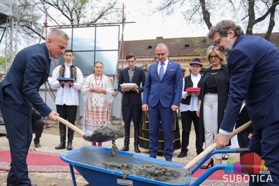 Položen kamen temeljac za Hrvatsku kuću