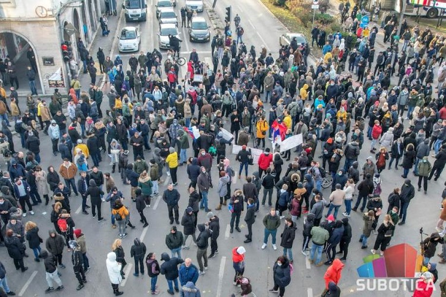 Protest na raskrsnici kod "Patrie", blokada saobraćaja na sat vremena - sve prošlo mirno