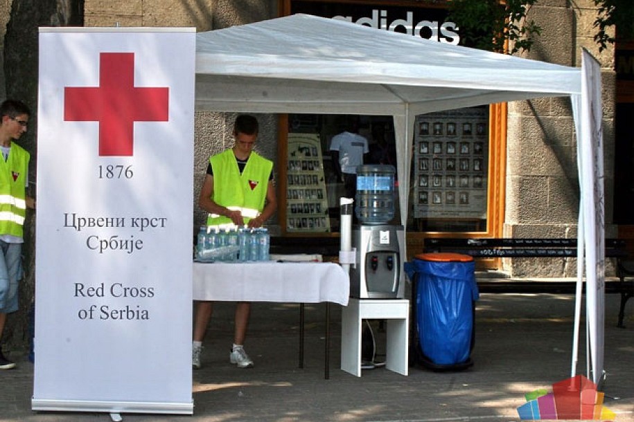 Crveni krst "osvežavao" Subotičane